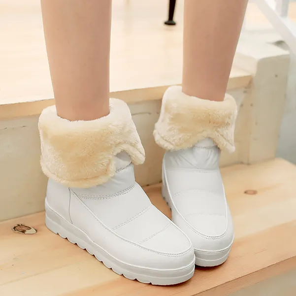 Flat Round Toe Snow Calf Boots